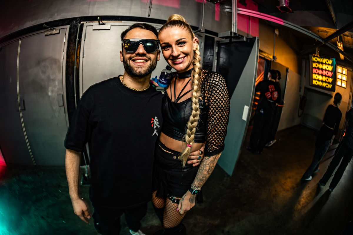 Loading... just a sec